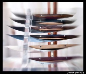 Quand des couteaux dévoilent l’esthétisme et l’allure de bateaux mythiques…