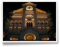 cathédrale de Monaco de nuit