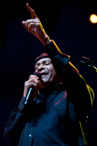 AJ0956 Al Jarreau