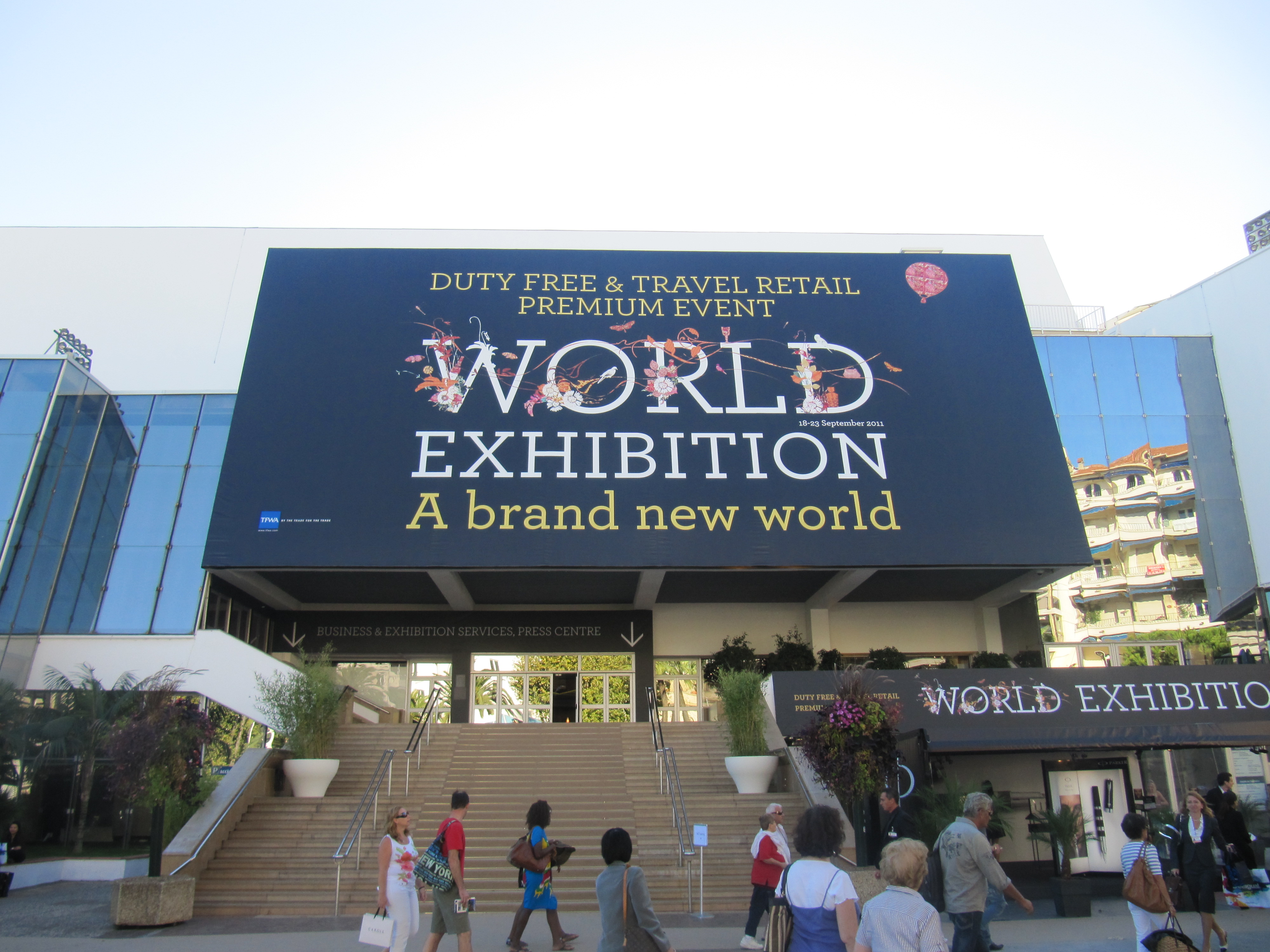 TAX FREE WORLD EXHIBITION 2011 A CANNES LE LUXE TIENT LA VEDETTE