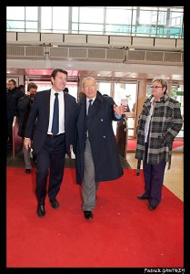 Foire de Nice 2010 : D’un pas soutenu Christian Estrosi et Paul Obadia se dirigent vers…