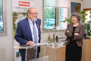 Carros : Jean-Pierre BLANC reçoit l’insigne de Chevalier de l’ordre des Palmes Académiques par la Rectrice de l’Académie de Nice Claire LOVISI…