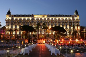 Cannes : « Christmas Croisette » , shopping de Noël sur tapis rouge…
